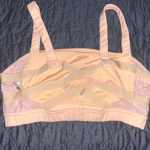Like new • Strapy sports bra • Free People Movement 🏃♀️ - Picture 4 of 5